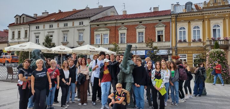 „Hej, na krakowskim rynku kręcą się górale,